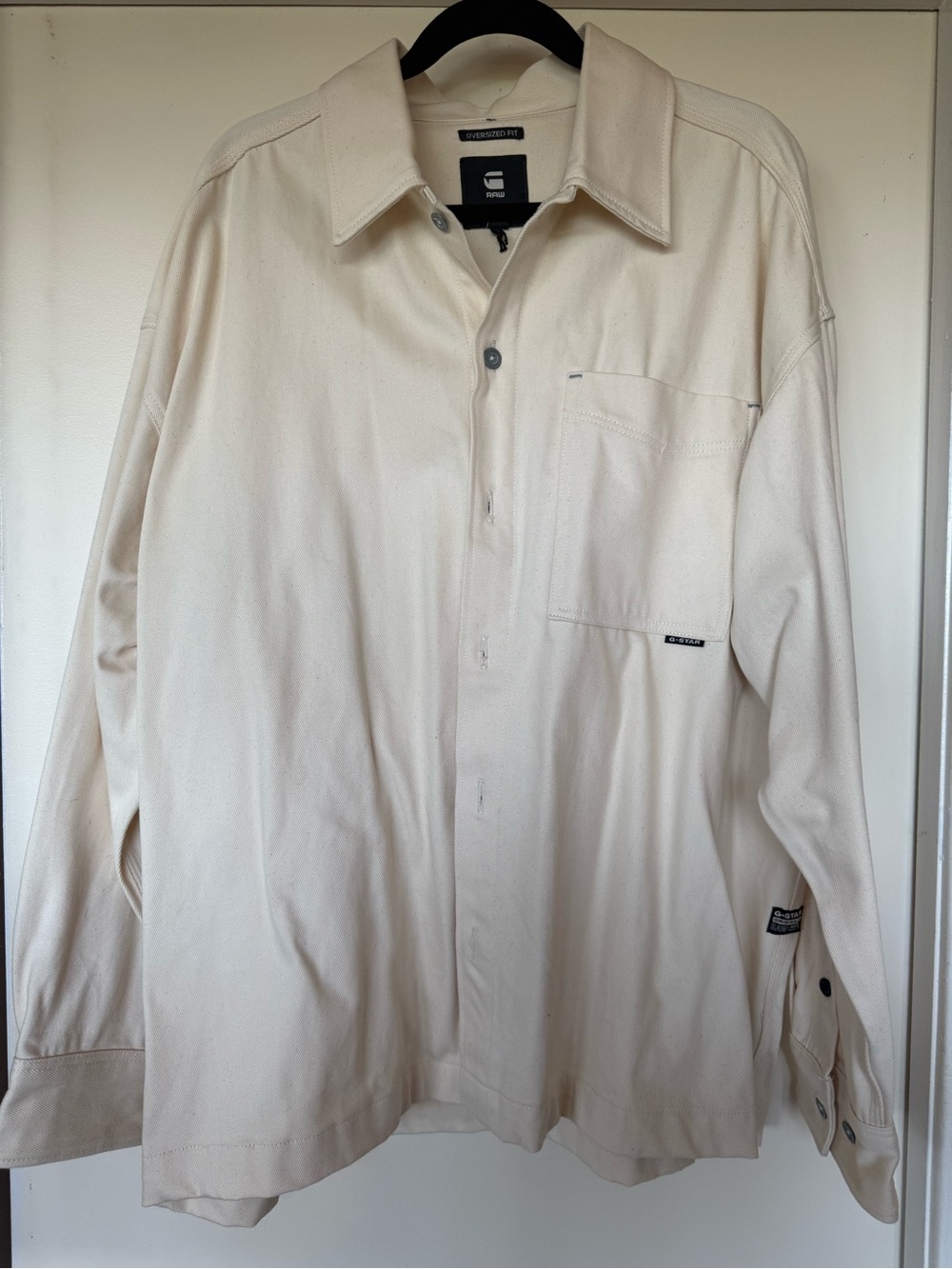 Beige farm
Jacket